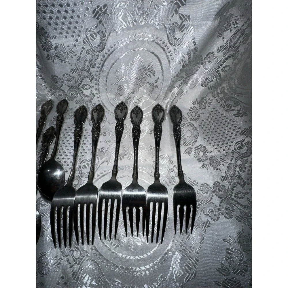 16 PiecesOneida OCO USA Glossy Stainless Steel Flatware
